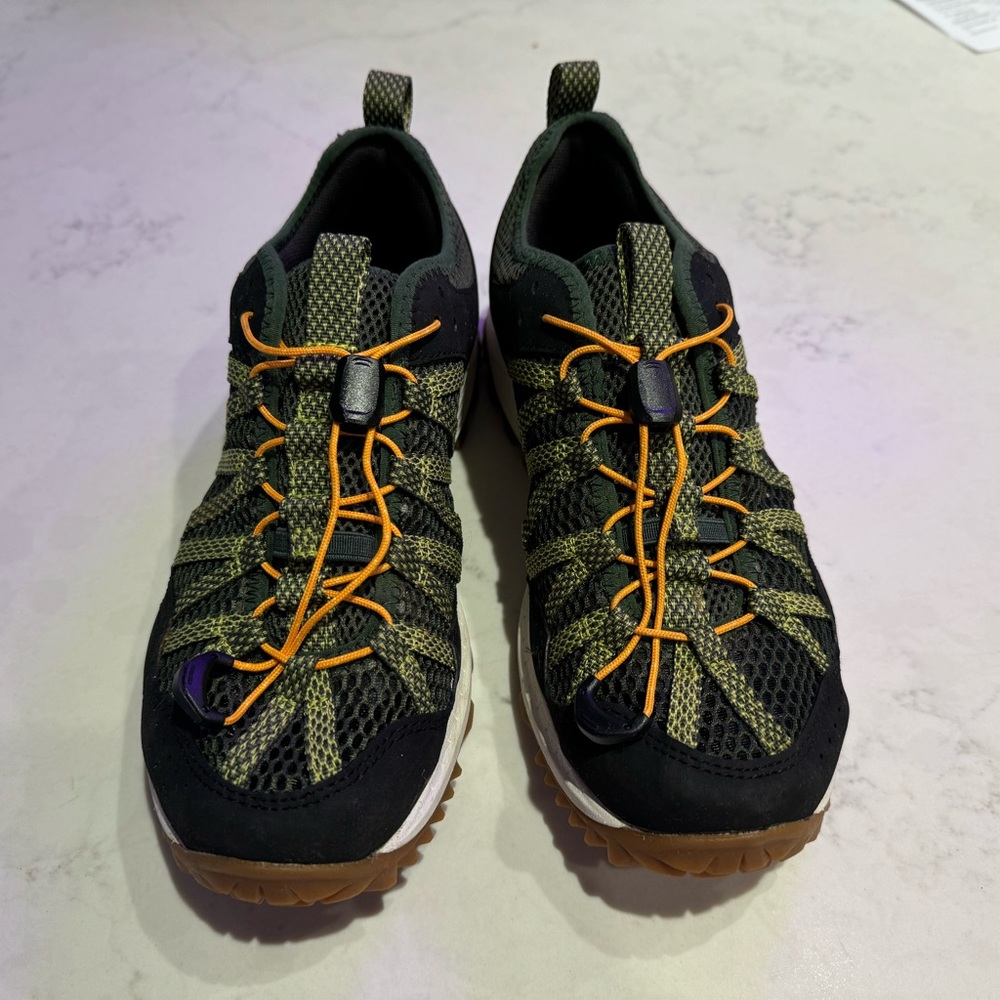 Merrill Hiking shoes size 7